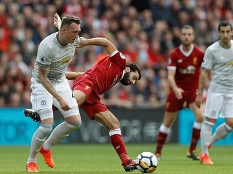 Ép sân liên hồi, Liverpool khiến Man Utd toát mồ hôi hột tại Anfield