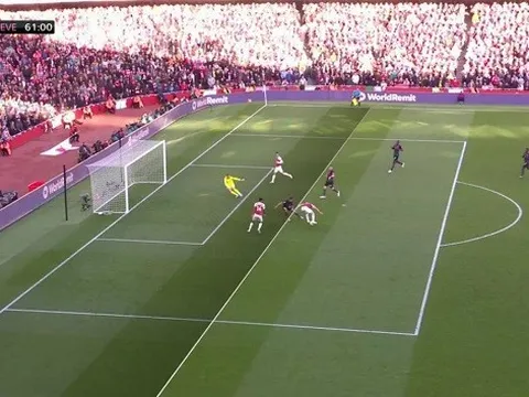Everton đã có thể gỡ hòa nếu trọng tài không thiên vị Arsenal tình huống này