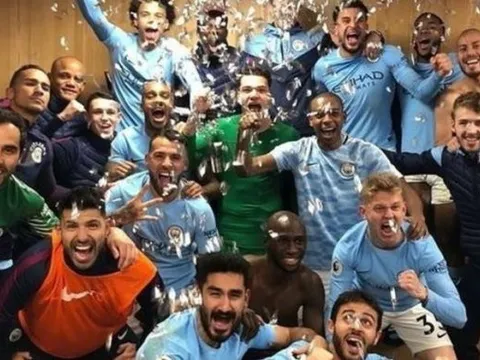 FA bỏ qua vụ xô xát của Man Utd và Man City