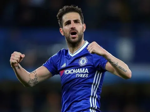 Fabregas nhắc khéo Chelsea về hợp đồng mới