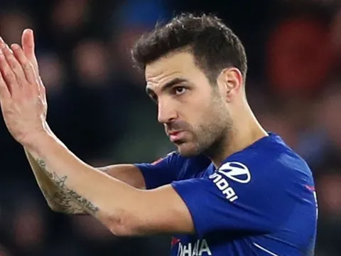 Fabregas vẫn chưa thể rời Chelsea vì...
