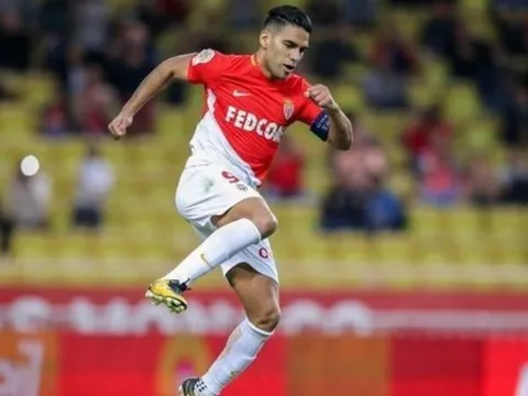 Falcao bỏ xa Cavani đến 5 bàn trong cuộc đua giành Vua phá lưới
