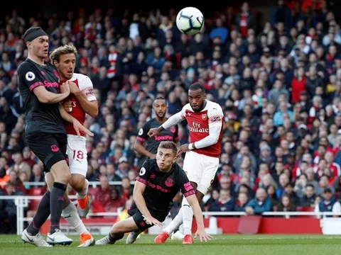 Fan Arsenal 'dậy sóng' với pha cứa lòng mẫu mực của Lacazette
