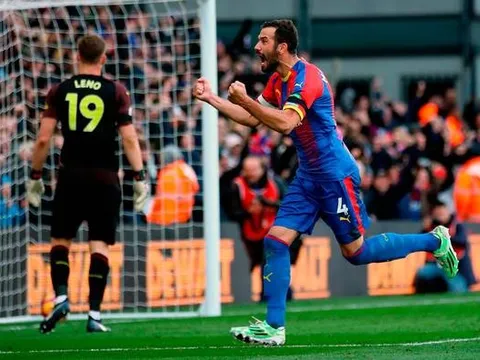 Fan Arsenal sẽ "khóc thét" vì một thống kê của sao Palace