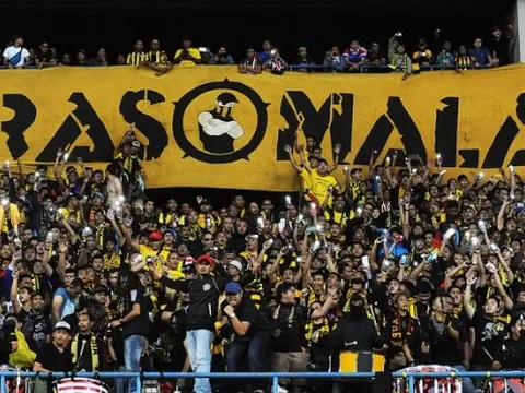 Nhiễu loạn thông tin, fan Malaysia cười nhạo CĐV Việt Nam vì "Ultras Malaya"