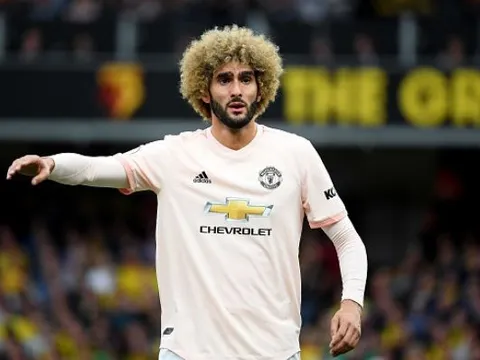 Fan M.U đồng loạt nhận sai vì trách lầm Mourinho về một chữ ký