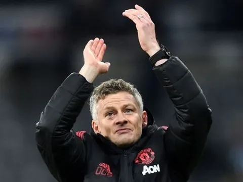 Fan MU "nâng cấp" biệt danh của Solskjaer sau trận thắng Newcastle