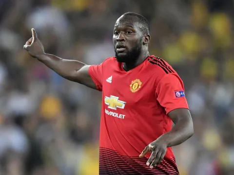 Mất điểm, Fan M.U nổi điên với pha bỏ lỡ khó tin của Lukaku