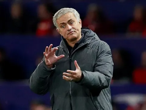 Ferdinand trách Mourinho không chịu sử dụng bộ 3 này