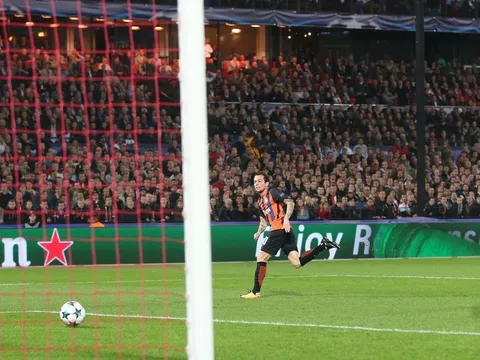 Feyenoord 1-2 Shakhtar Donetsk: Show diễn của chàng lùn