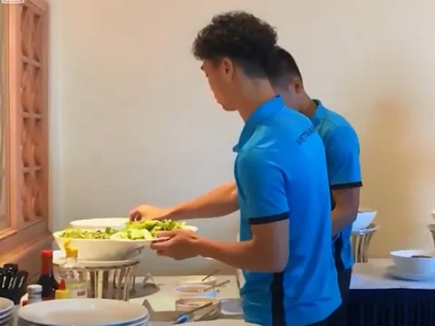 Tuyển thủ Việt Nam đối mặt với 1 vấn đề ngoài chuyên môn tại UAE