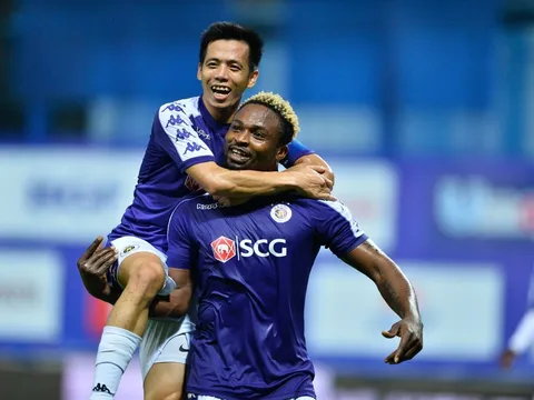 Văn Quyết ghi bàn, Hà Nội FC đánh bại "ĐT Thái Lan thu nhỏ"