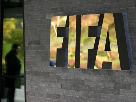 FIFA trừng phạt cựu Chủ tịch Liên đoàn bóng đá Gambia vì tham nhũng