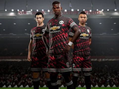 FIFA 18 tung liên tiếp áo mới của Man Utd, Juventus,...