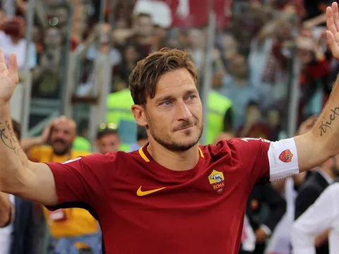 Totti đề cử bạn thân làm chủ tịch LĐBĐ Italia