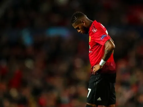 Đây mới là lí do thực sự khiến Mourinho không dùng Fred