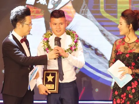 "Sao" Hà Nội FC được tôn vinh trước giờ sang Hàn Quốc