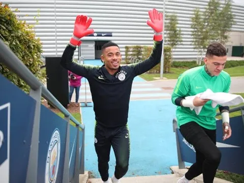 Gabriel Jesus thử thách bản thân ở vị trí mới