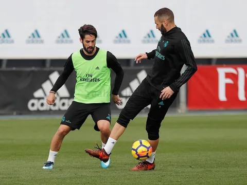 Gareth Bale trở lại, so kè cùng Isco trong buổi tập của Real