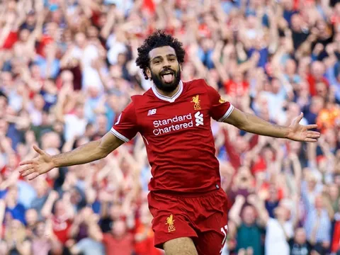 Gary Neville chỉ trích Arsenal không thương tiếc sau hiệp một ở Anfield