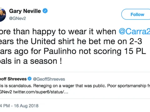 Neville 'trả đũa' Carragher vì 'ân oán' năm xưa