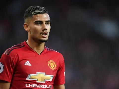 Nóng! Sao Man Utd vướng vào cuộc chiến "tay ba" tại Premier League