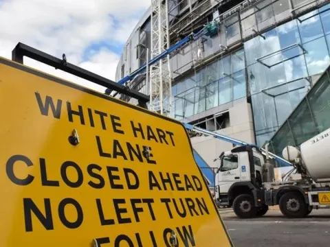 Tottenham tiếp tục khiến NHM thất vọng về sân vận động mới