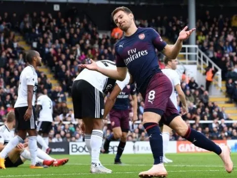 Nóng! MU, Chelsea nguy cơ tuột Ramsey với động thái siêu khủng từ Juve