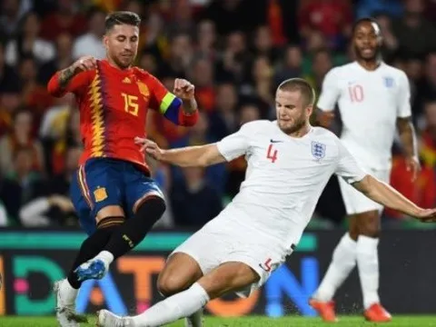 Nóng! Barca tính gây sốc với 'người hùng' Liverpool và Ai Cập