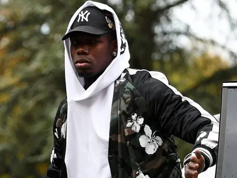 Vừa lên tuyển, Pogba, Martial và Lacazette đã bị trả về