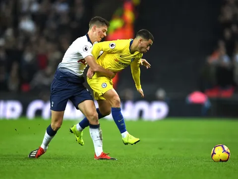 "Cầu thủ Chelsea đã té ngã rất dễ dàng"