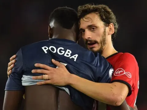 Sốc nặng! Mourinho mất kiểm soát, gọi Pogba là một con "virus"