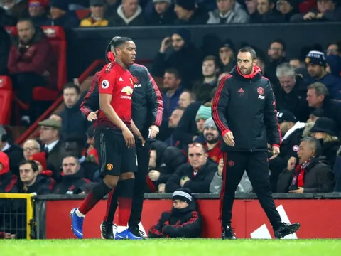 Xong! Anthony Martial đồng ý gia hạn hợp đồng 5 năm với Man Utd