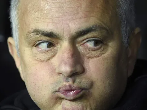 Mourinho: "Nhìn cậu ấy chơi bóng, tôi cũng đã mệt mỏi rồi"