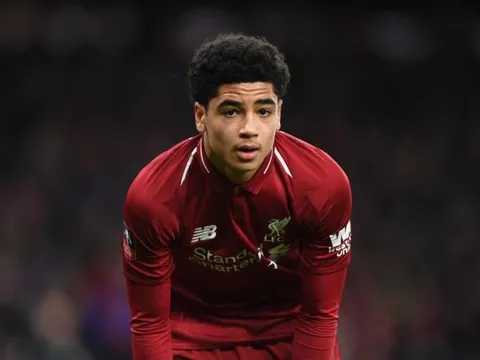 Tiết lộ: Gây sốc với Salah, sao 16 tuổi khiến cả đội Liverpool bàng hoàng