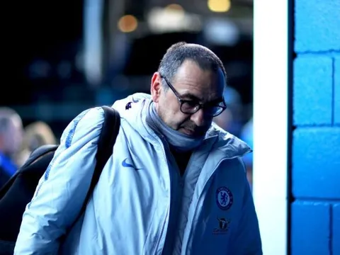 Cầu thủ Chelsea bắt đầu phàn nàn về Sarri