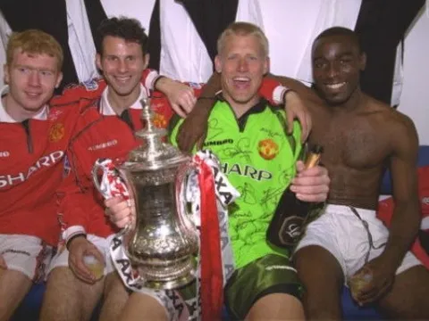 Nóng! Huyền thoại "khổng lồ" tự tiến cử vị trí Giám đốc tại Man Utd