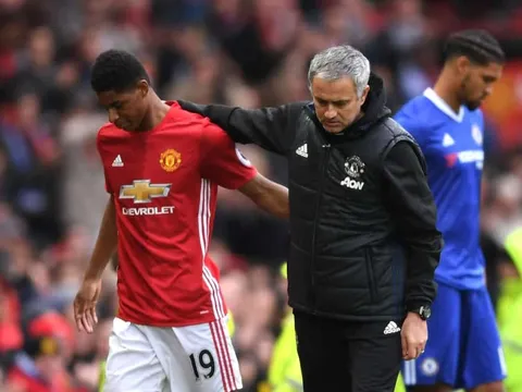 'Chân gỗ' của Man Utd rộng đường đến Dortmund nhất