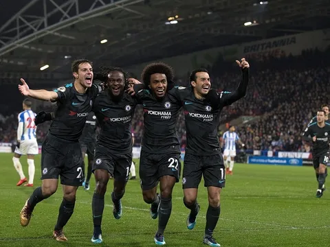 Ghi bàn đa phong cách, Chelsea đánh sập pháo đài Huddersfield