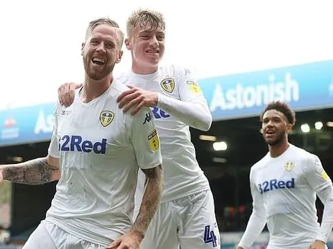 Ghi bàn kịch tính, Leeds United giành điểm số quý giá