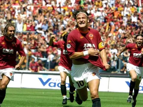 Giành Ballon d’Or 2001, Michael Owen phải vượt mặt những siêu sao nào?