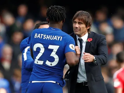 Giờ thì vị thế của Batshuayi đã ngang bằng Morata