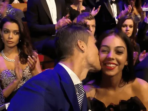 Giới tính đứa con thứ 4 của Cristiano Ronaldo đã được tiết lộ