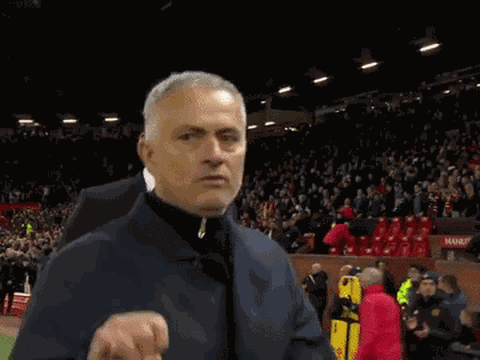 Tiết lộ: 4 từ tai hại Mourinho nói trước camera bị FA 'sờ gáy'