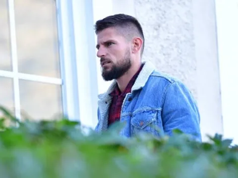 Giroud lo âu trong ngày tuyển Pháp hội quân