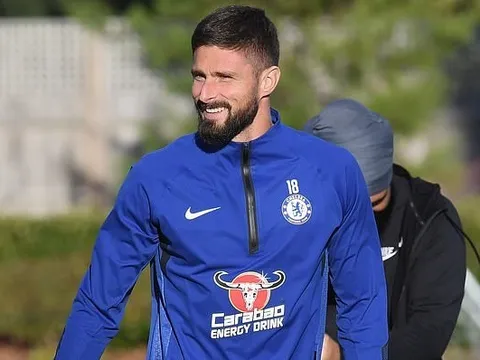 Giroud tịt ngòi 10 trận, HLV Sarri ra thông điệp đanh thép trên sân tập