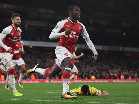 Góc Arsenal: Khi Wenger bảo vệ Eddie Nketiah