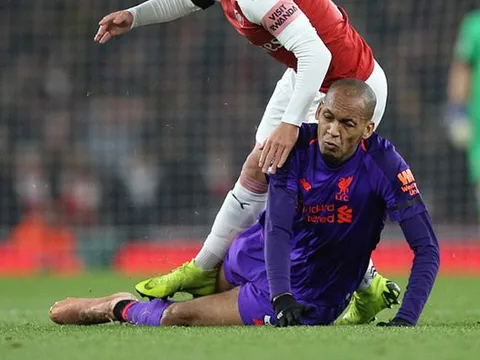 Góc Liverpool: Fabinho đơn giản là không thể chơi 1 mình