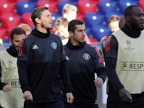 Góc Man Utd: Có những con người, đơn giản là buộc phải chia ly