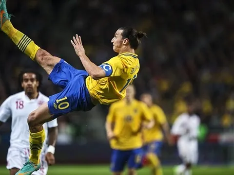 Góc siêu phẩm: Pha ngã người móc bóng thần sầu của Ibrahimovic vs Anh